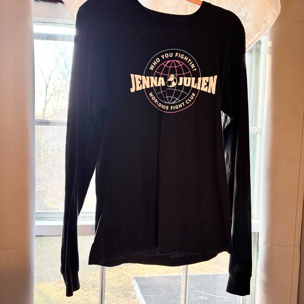 Jenna Marbles who you fighting long sleeve-make me an offer! 🤍